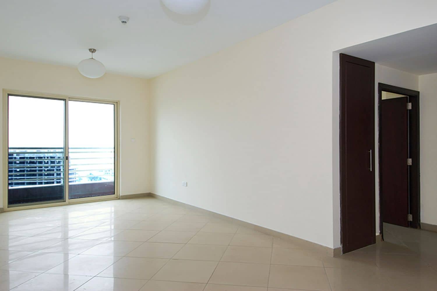 1 Bedroom Apartment in Icon Tower 1 - photo 1
