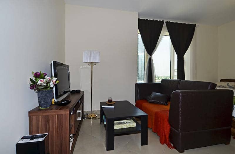 Studio Apartment in Icon Tower 2 - photo 1