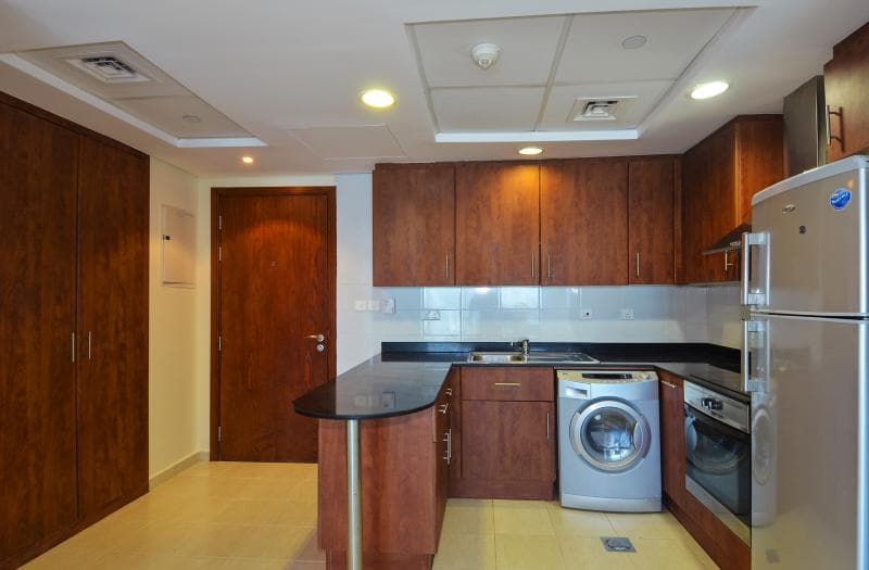1 Bedroom Apartment in Lake Terrace - photo 1