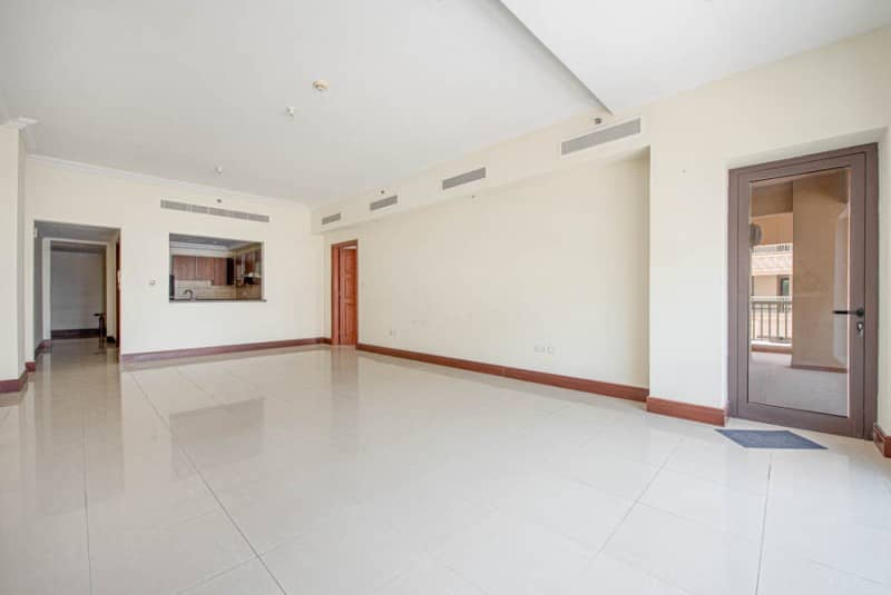 2 Bedroom Apartment in Golden Mile 4