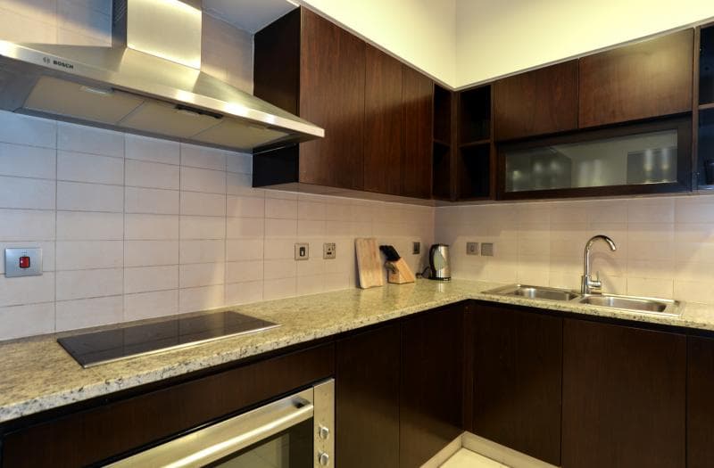 1 Bedroom Apartment in Emerald - photo 2