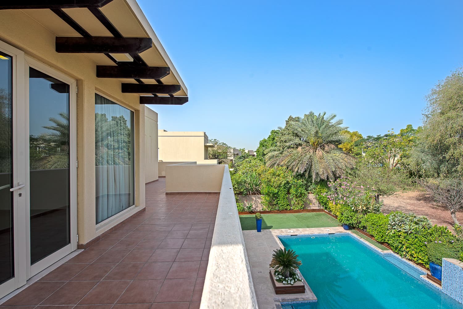 5 Bedroom Villa in Saheel - photo 2