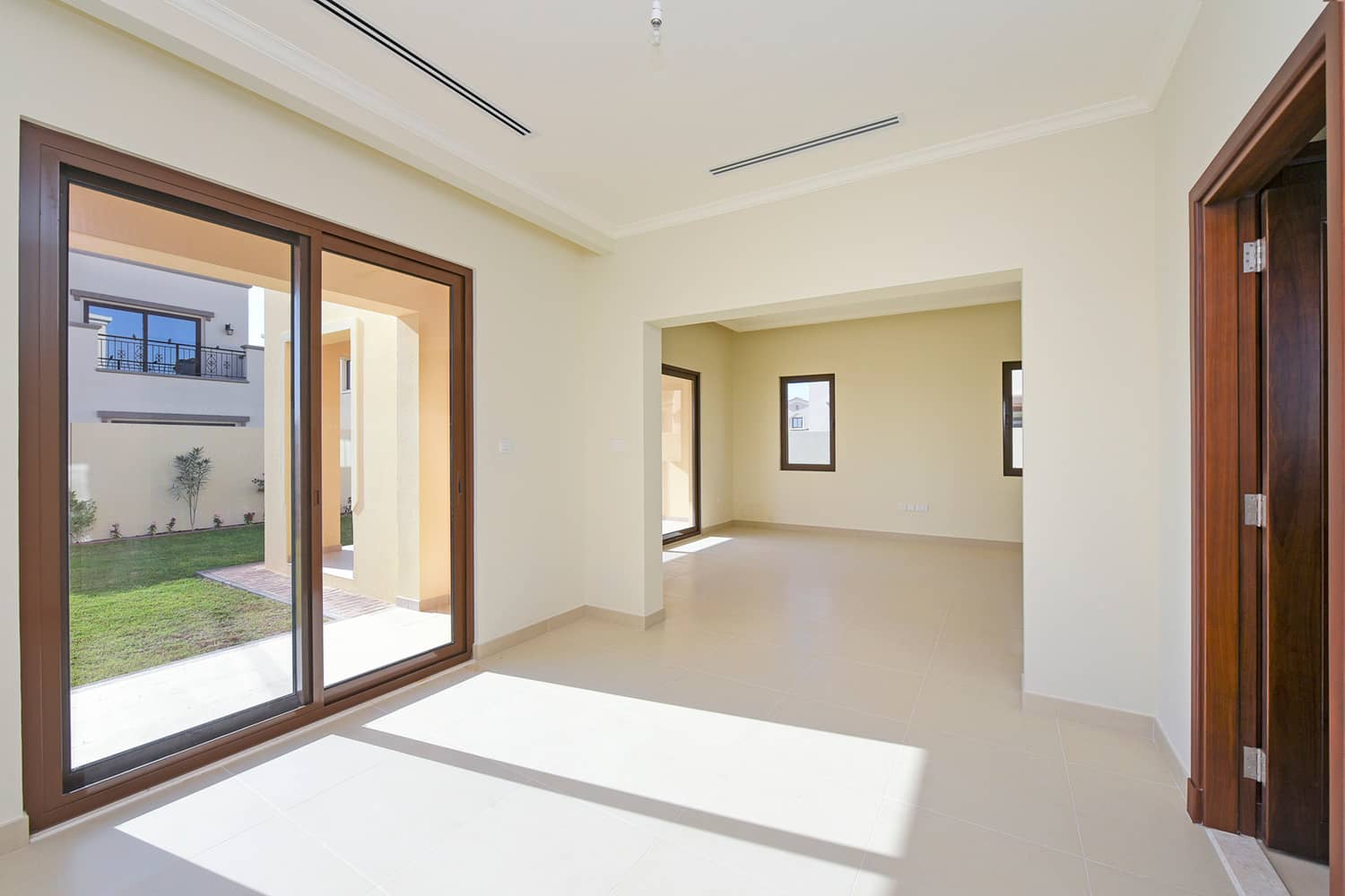 5 Bedroom Villa in Lila - photo 1