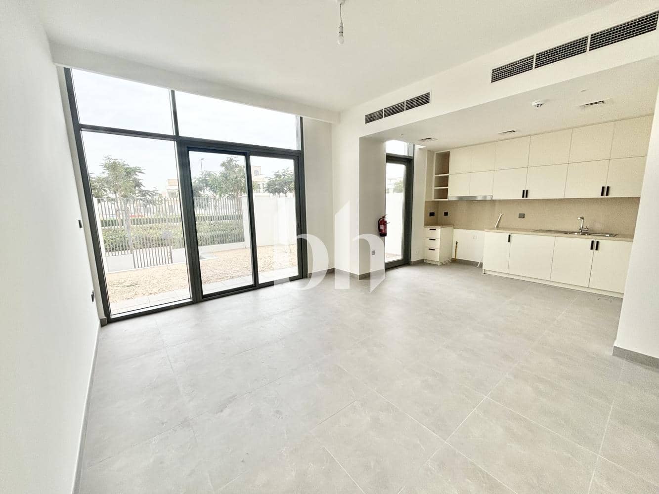 3 Bedroom Townhouse in Ruba - photo 1