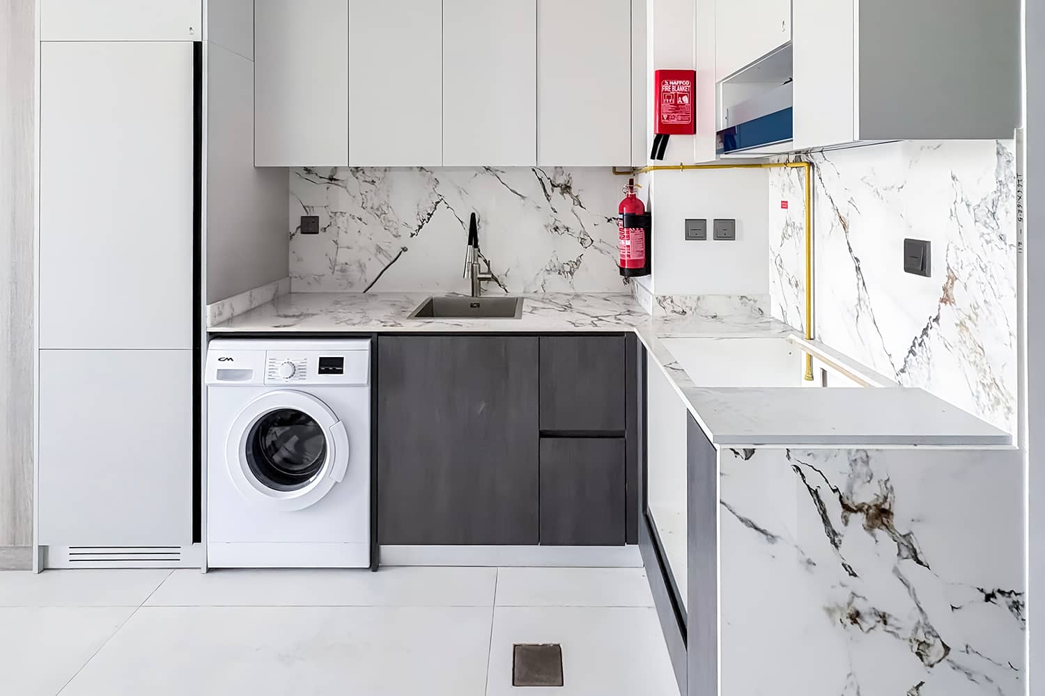 Studio Apartment in Amal Tower - photo 1