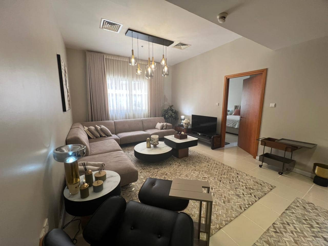 1 Bedroom Apartment in Maple 2, Emirates Gardens 2 - photo 1