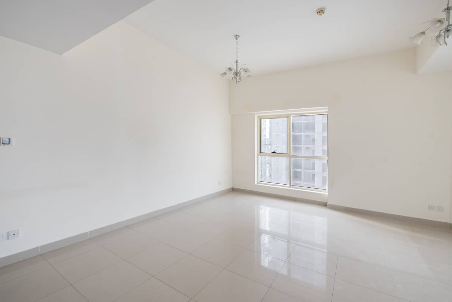 1 Bedroom Apartment in Dana Tower - photo 2