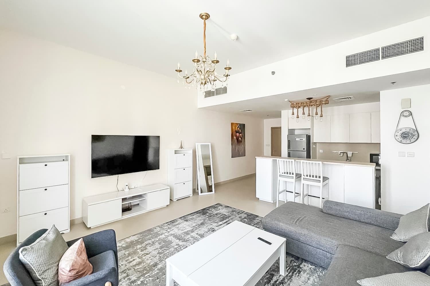 1 Bedroom Apartment in Creek Horizon Tower 1