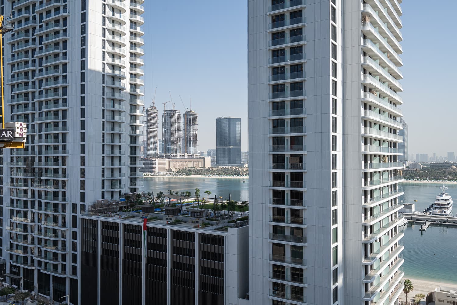 1 Bedroom Apartment in Grand Bleu Tower 1 - photo 1