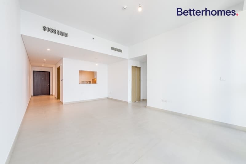 3 Bedroom Apartment in Downtown Views - photo 2
