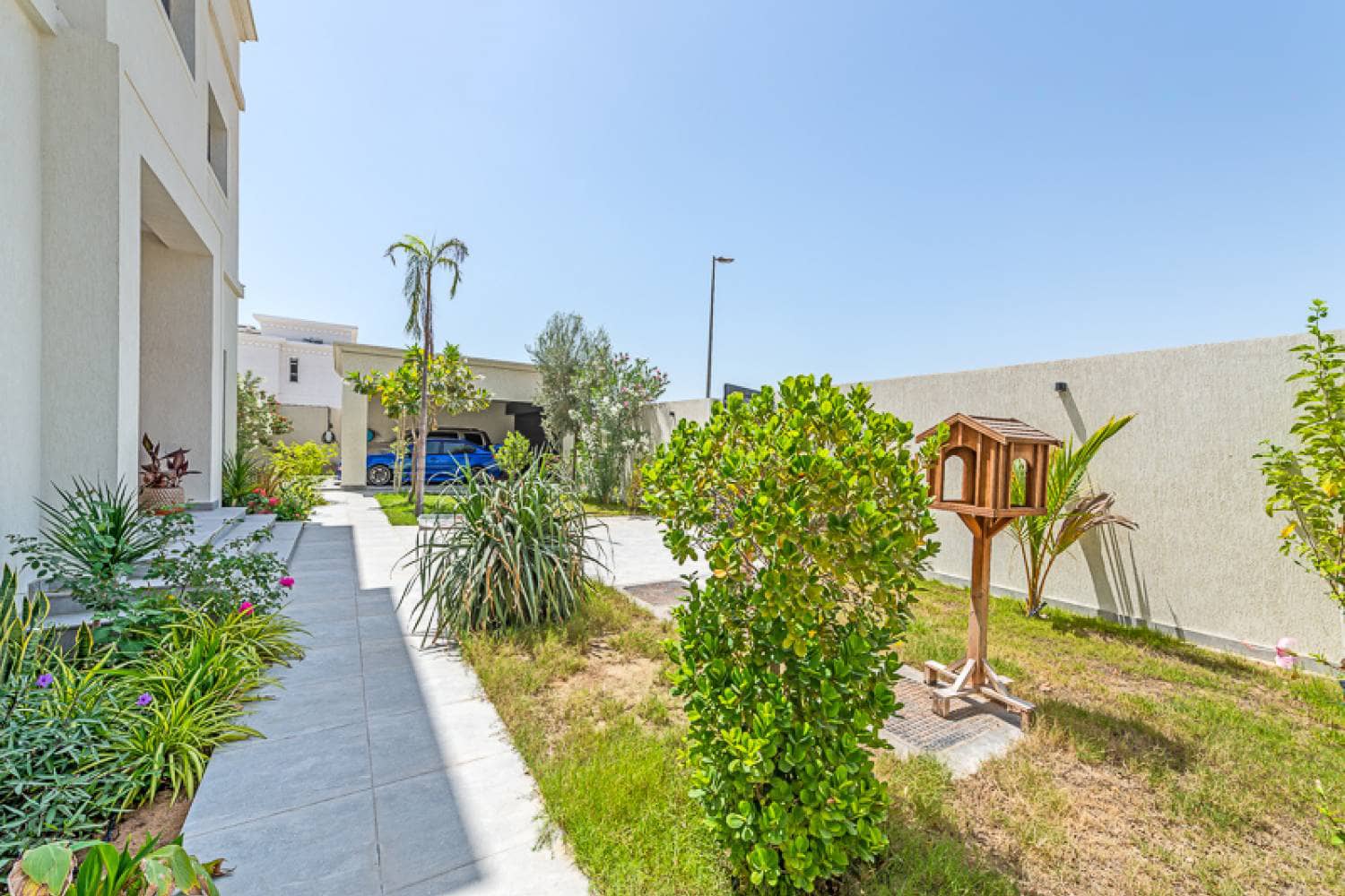5 Bedroom Villa in Al Khawaneej 2 - photo 1