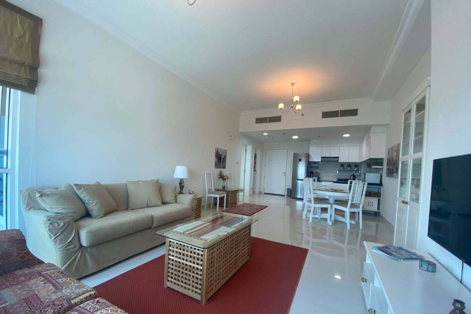 1 Bedroom Apartment in Business Central - photo 2