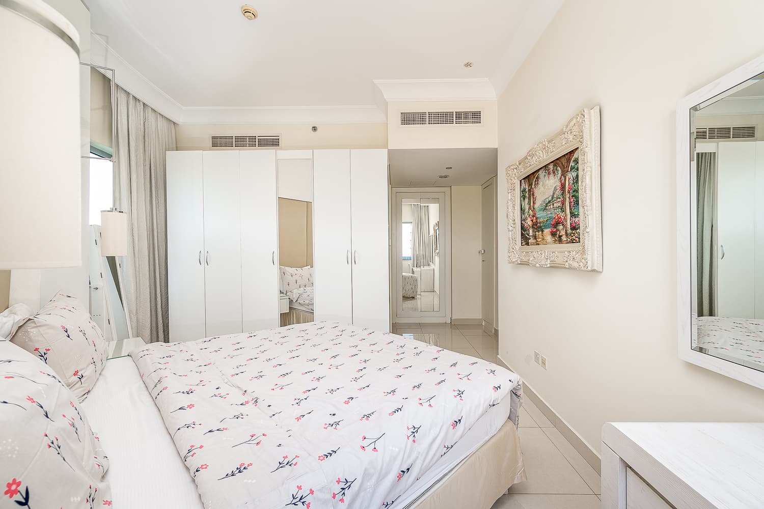 2 Bedroom Apartment in Burj Khalifa Area - photo 1