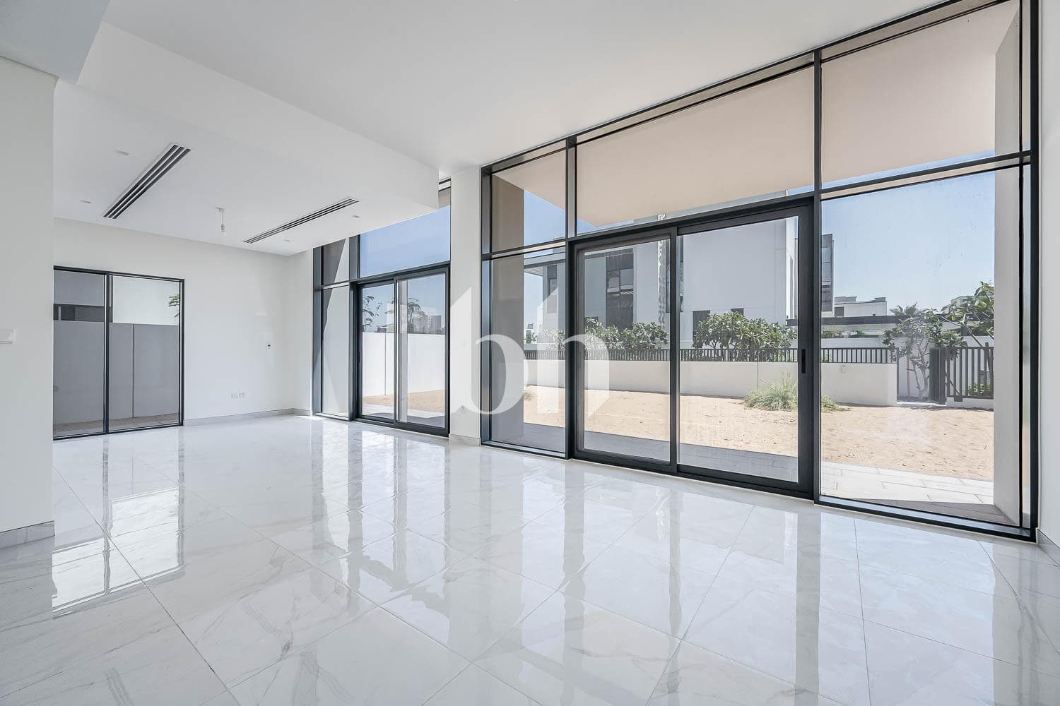 4 Bedroom Villa in Murooj Al Furjan 1 - photo 2