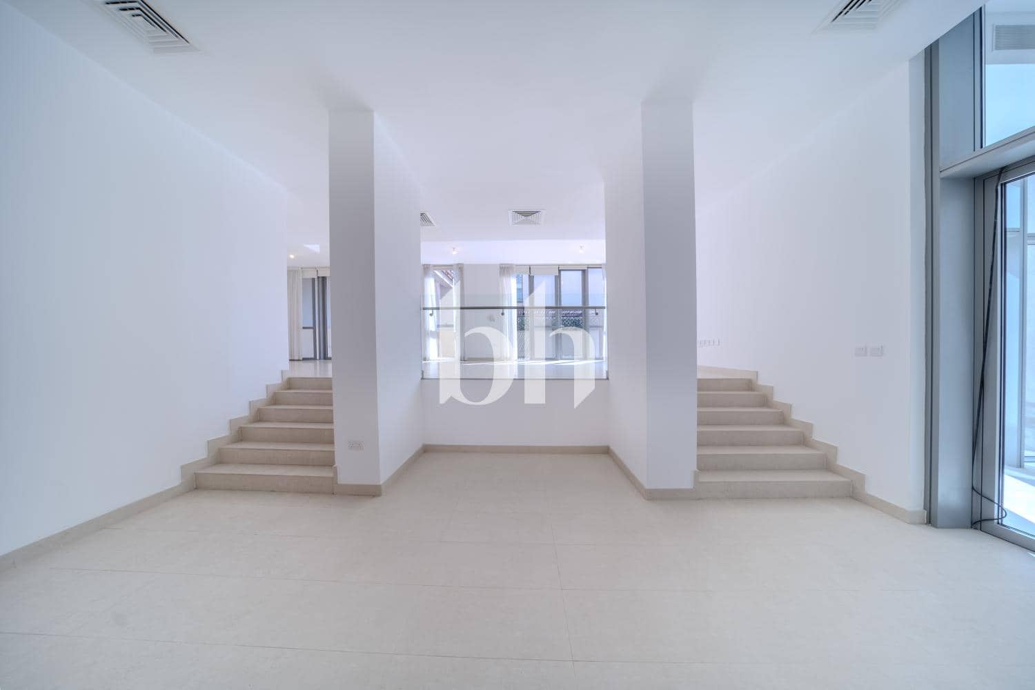 5 Bedroom Villa in Beach Villas