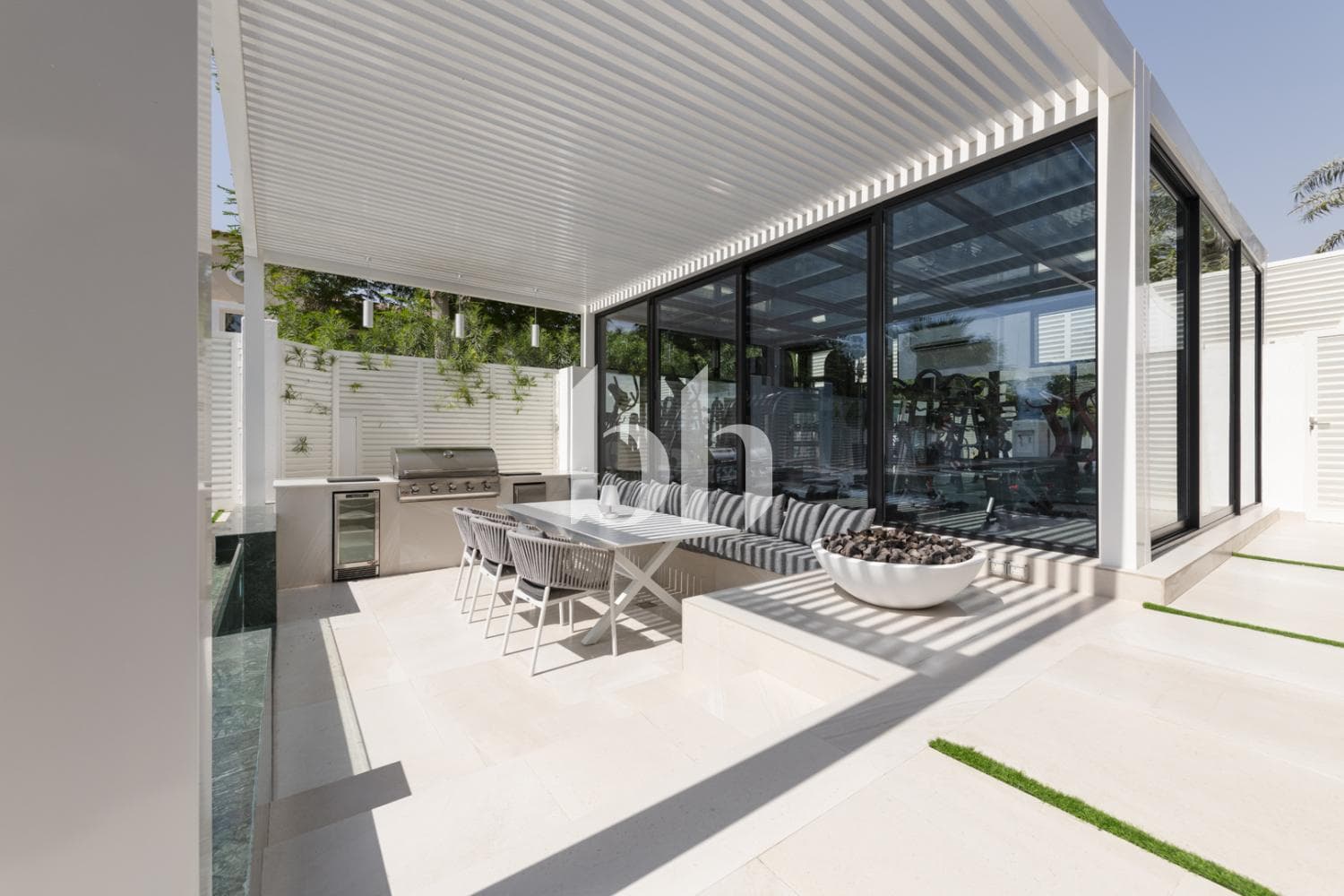 5 Bedrooms Villa in Family Villa Area - photo 2