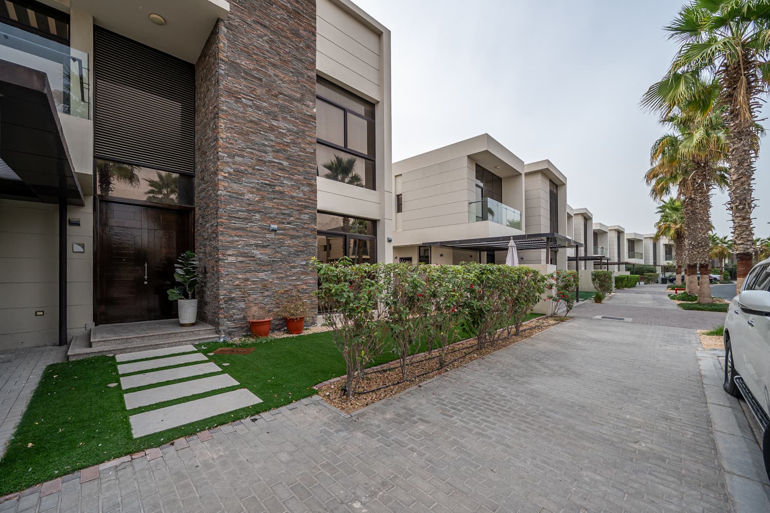 5 Bedroom Villa in Picadilly Green - photo 1