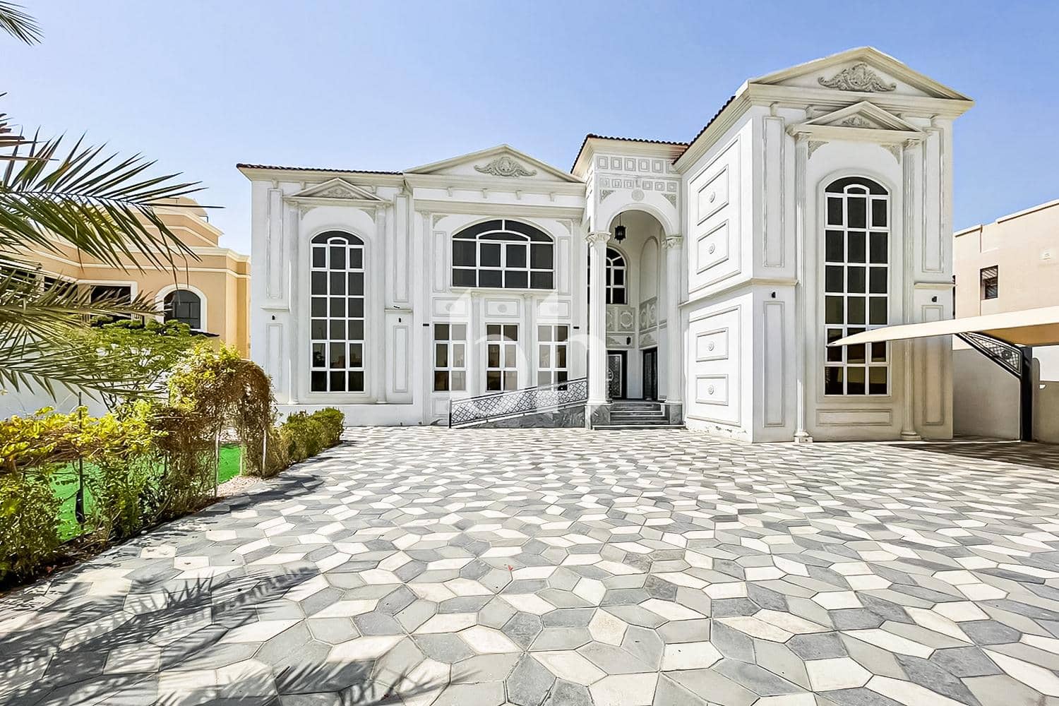 5 Bedroom Villa in Madinat Al Riyad - photo 1