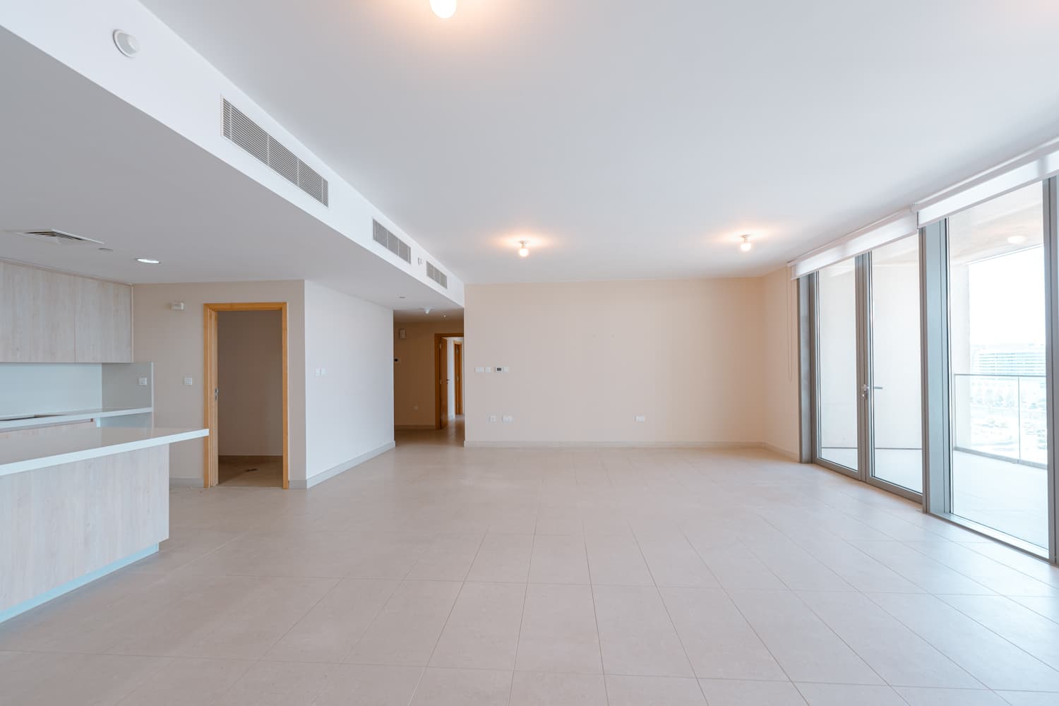 3 Bedrooms Apartment in Building A - photo 2