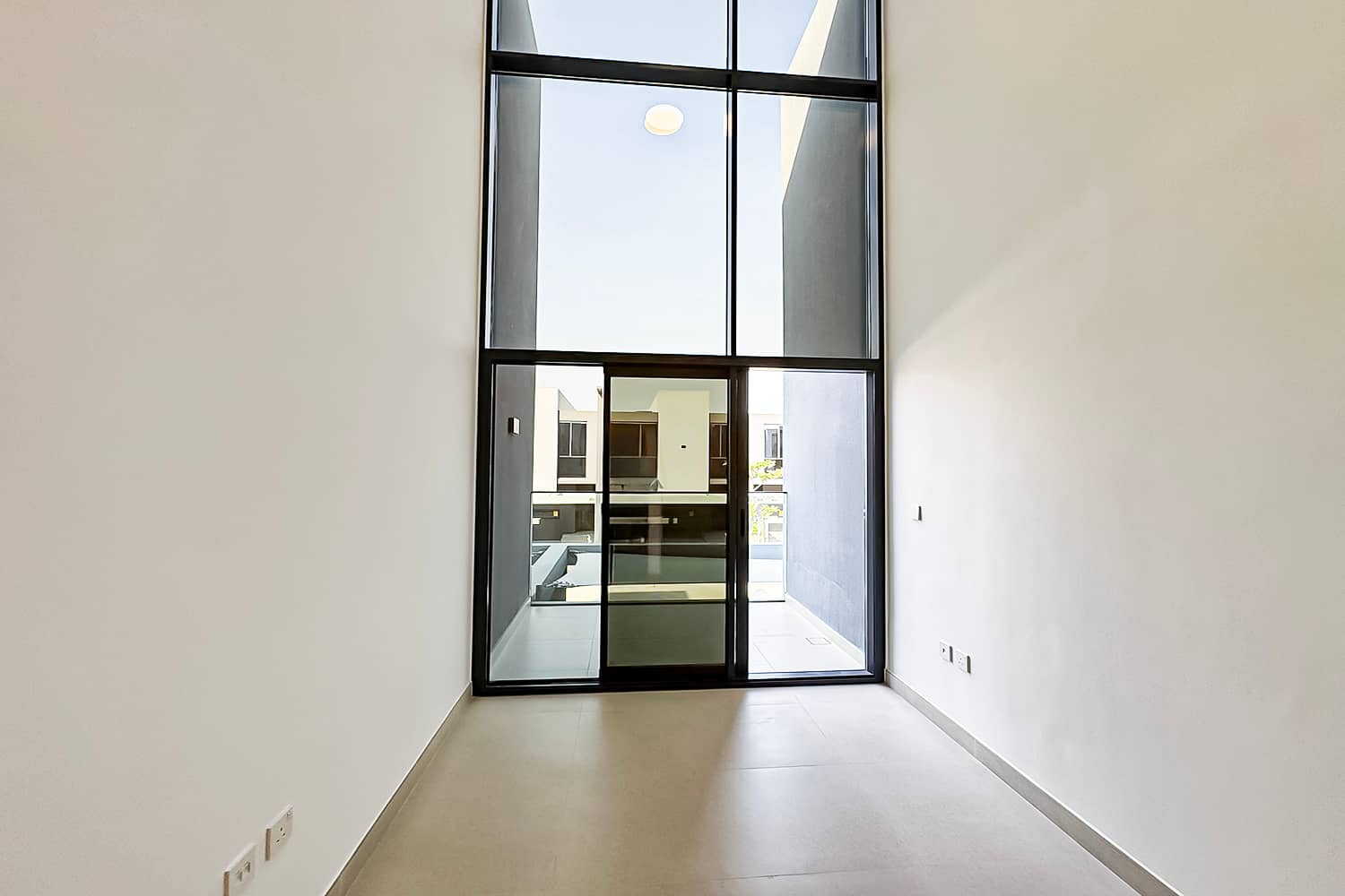 3 Bedroom Townhouse in Robinia - photo 1