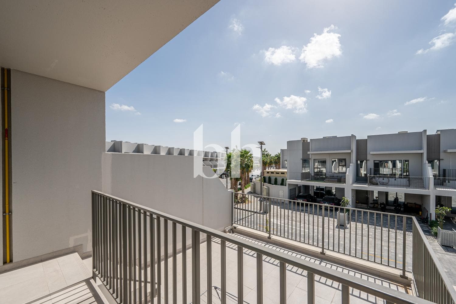 3 Bedroom Townhouse in MAG Eye - photo 1
