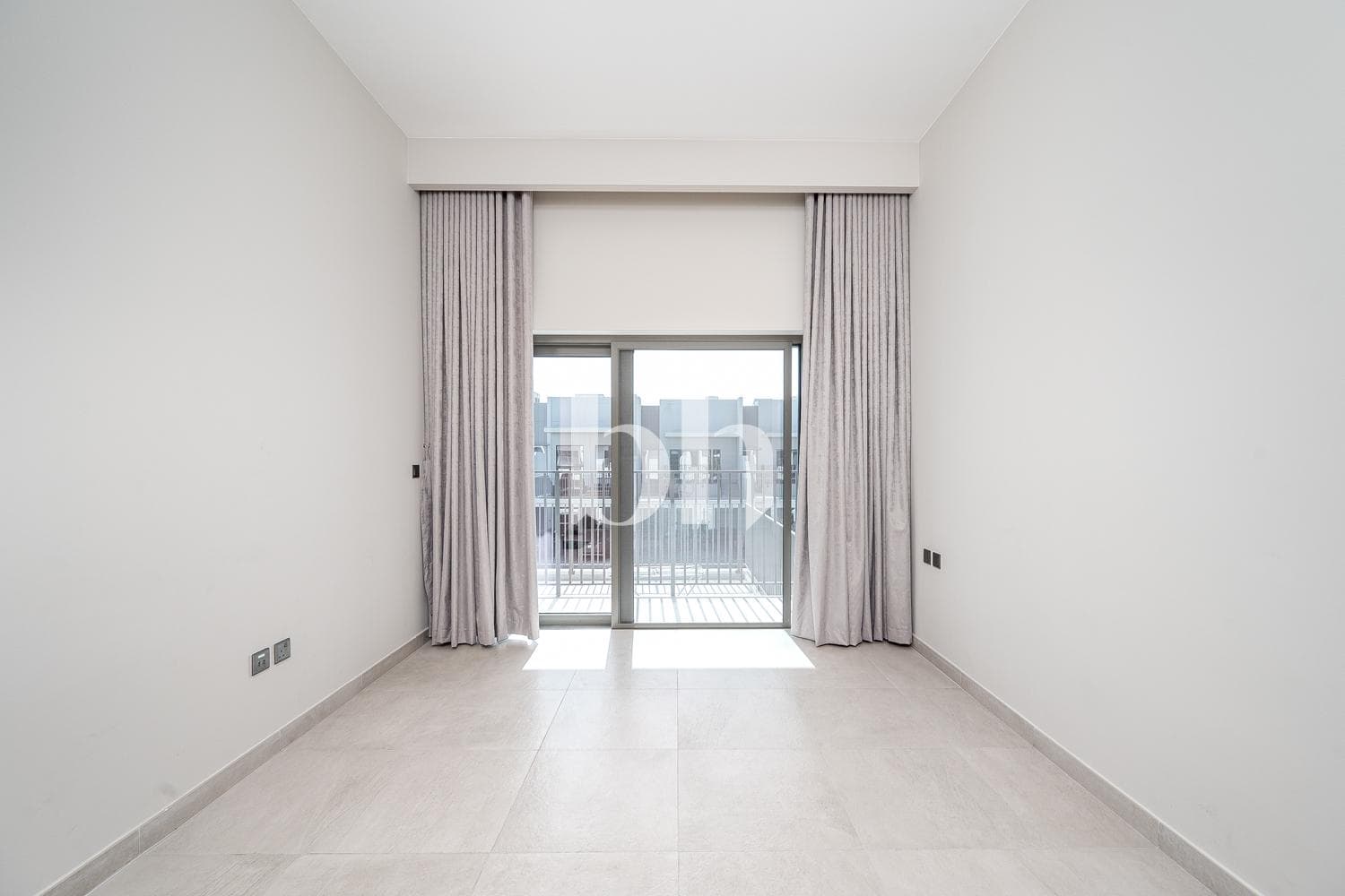 3 Bedroom Townhouse in MAG Eye - photo 2