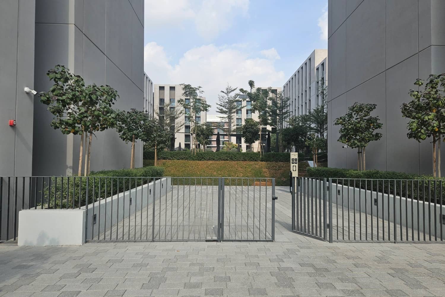 1 Bedroom Apartment in Tiraz - photo 1