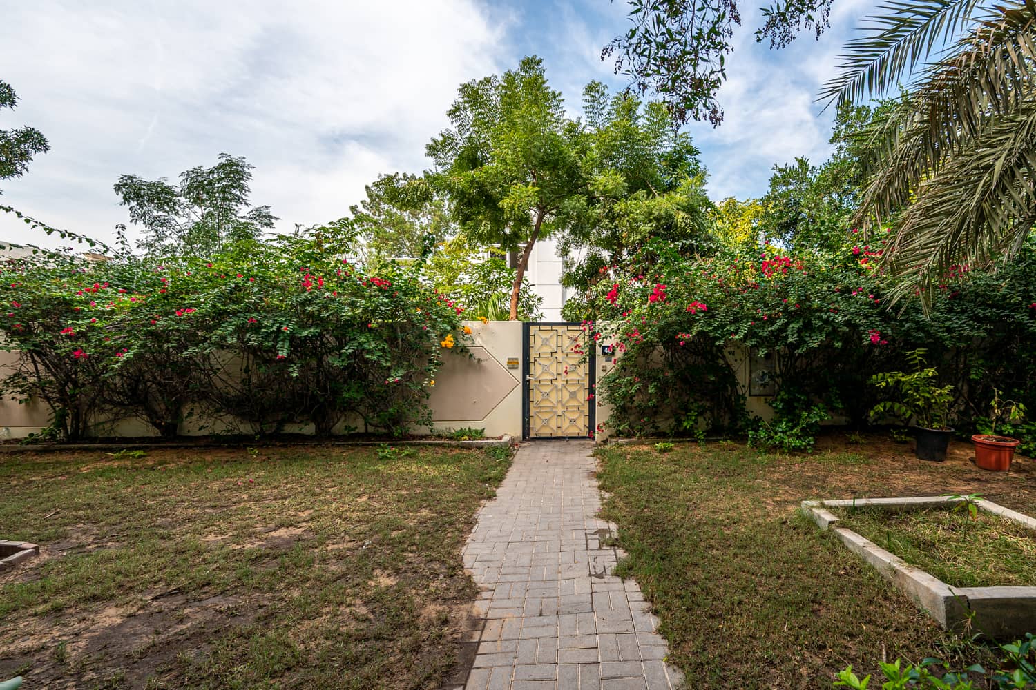 5 Bedroom Villa in Al Barsha 3 Villas - photo 2
