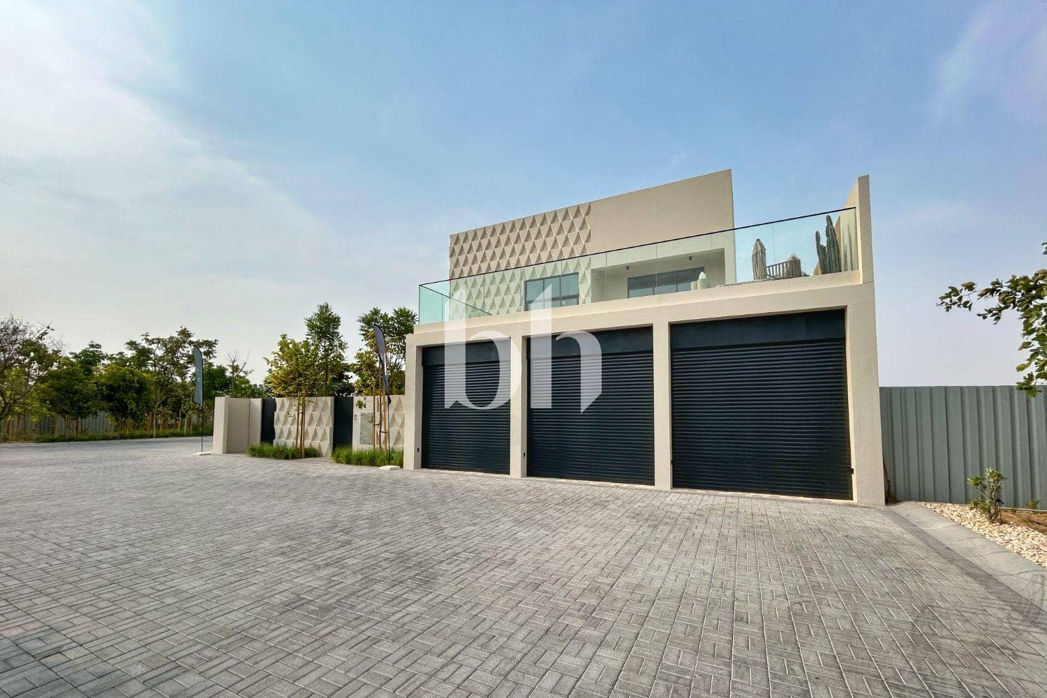3 Bedroom Townhouse in Hayyan - photo 2