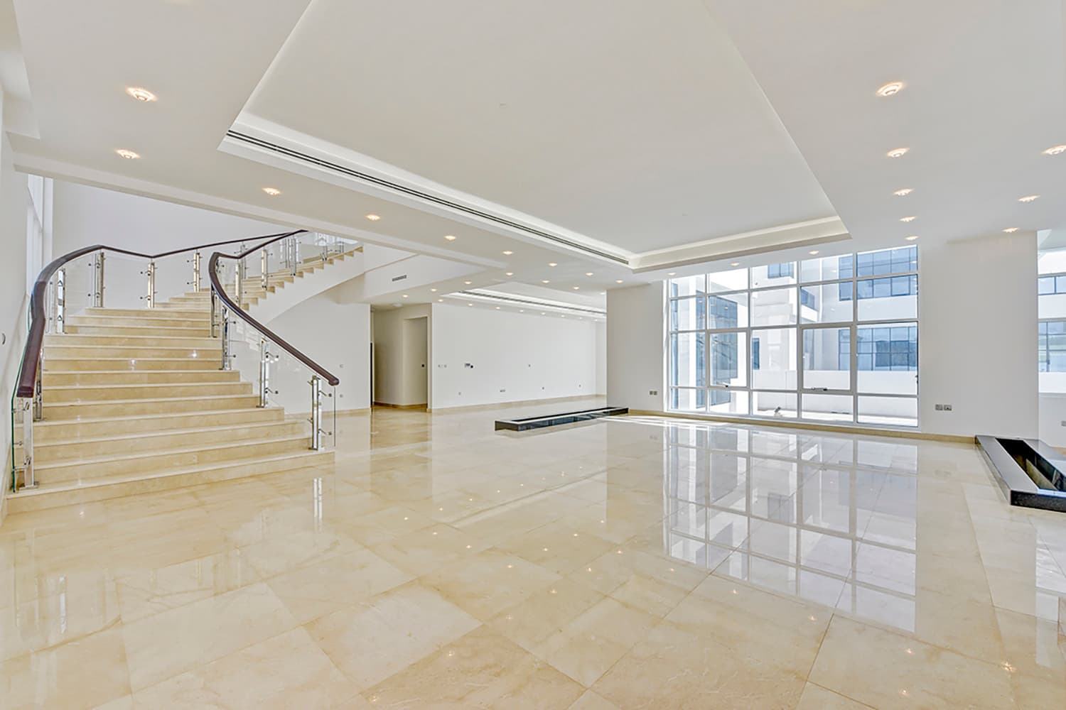 5 Bedroom Villa in Al Barsha South 2 - photo 2