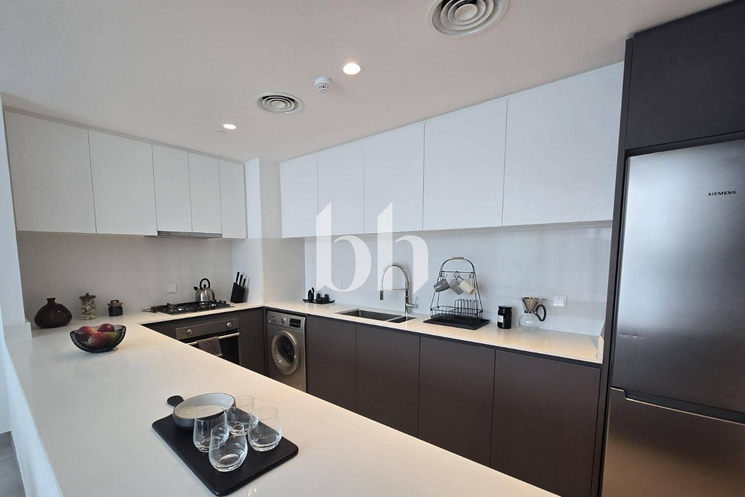2 Bedroom Apartment in Nasaq - photo 1
