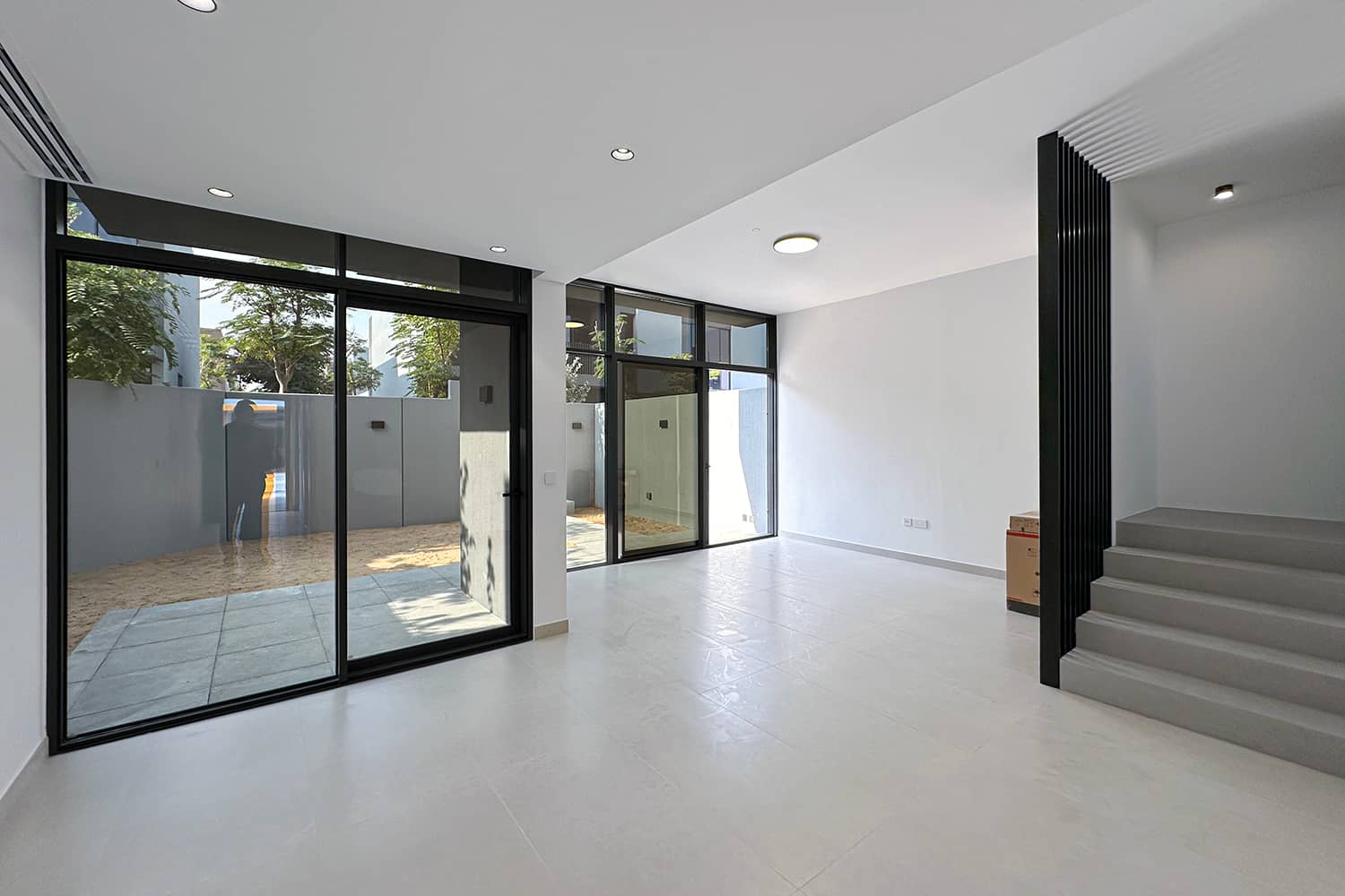 3 Bedroom Townhouse in Sendian - photo 1