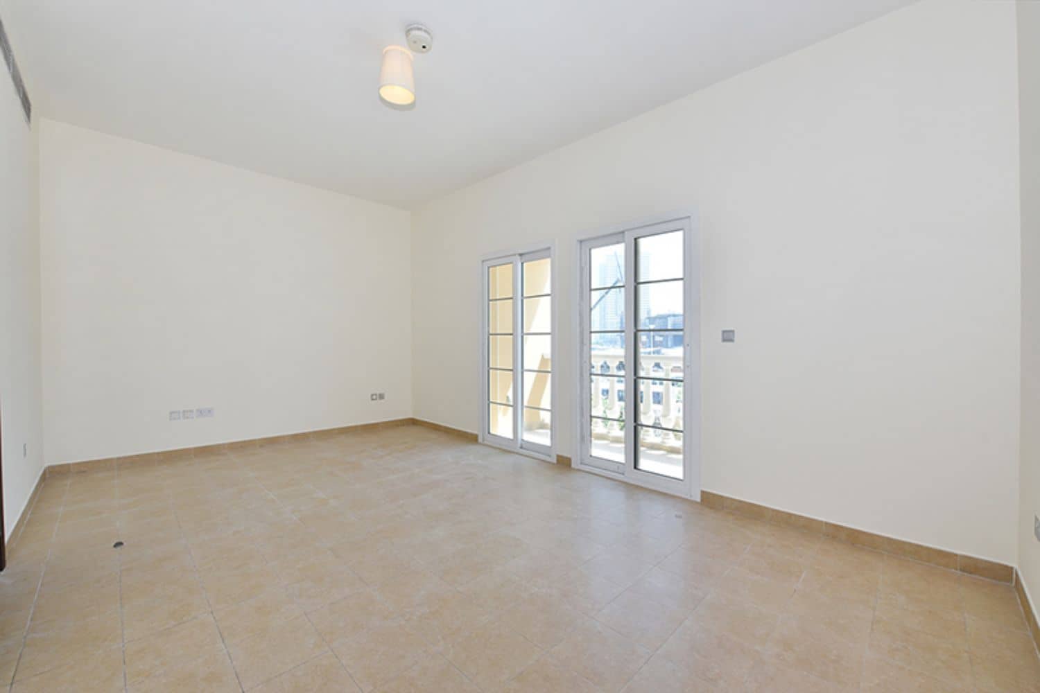 1 Bedroom Townhouse in Mediterranean Villas - photo 2