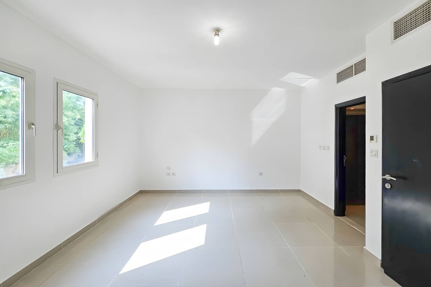 2 Bedroom Townhouse in Mediterranean Style - photo 1