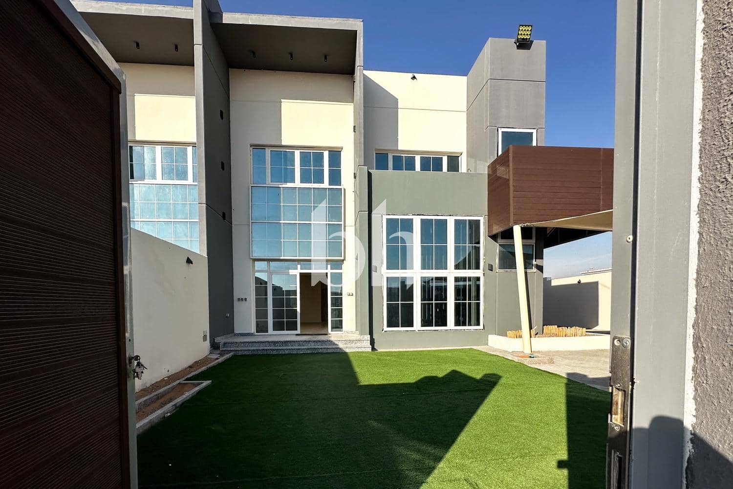 8 Bedroom Villa in Al Riqaibah