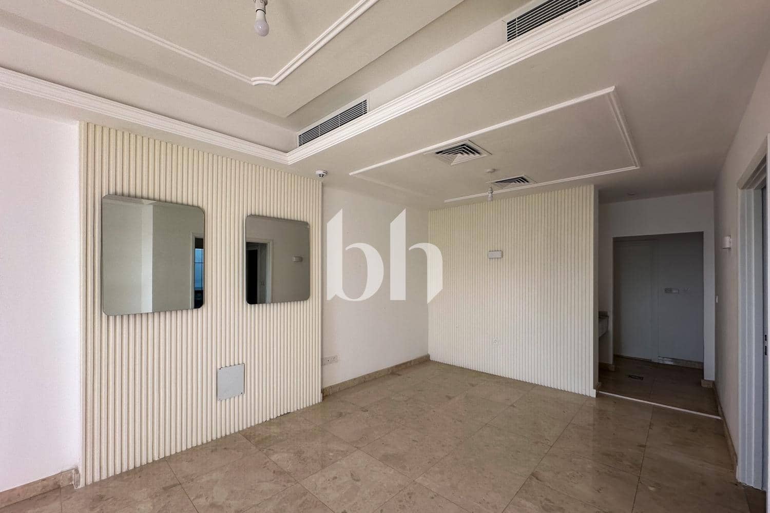 8 Bedroom Villa in Al Riqaibah - photo 2