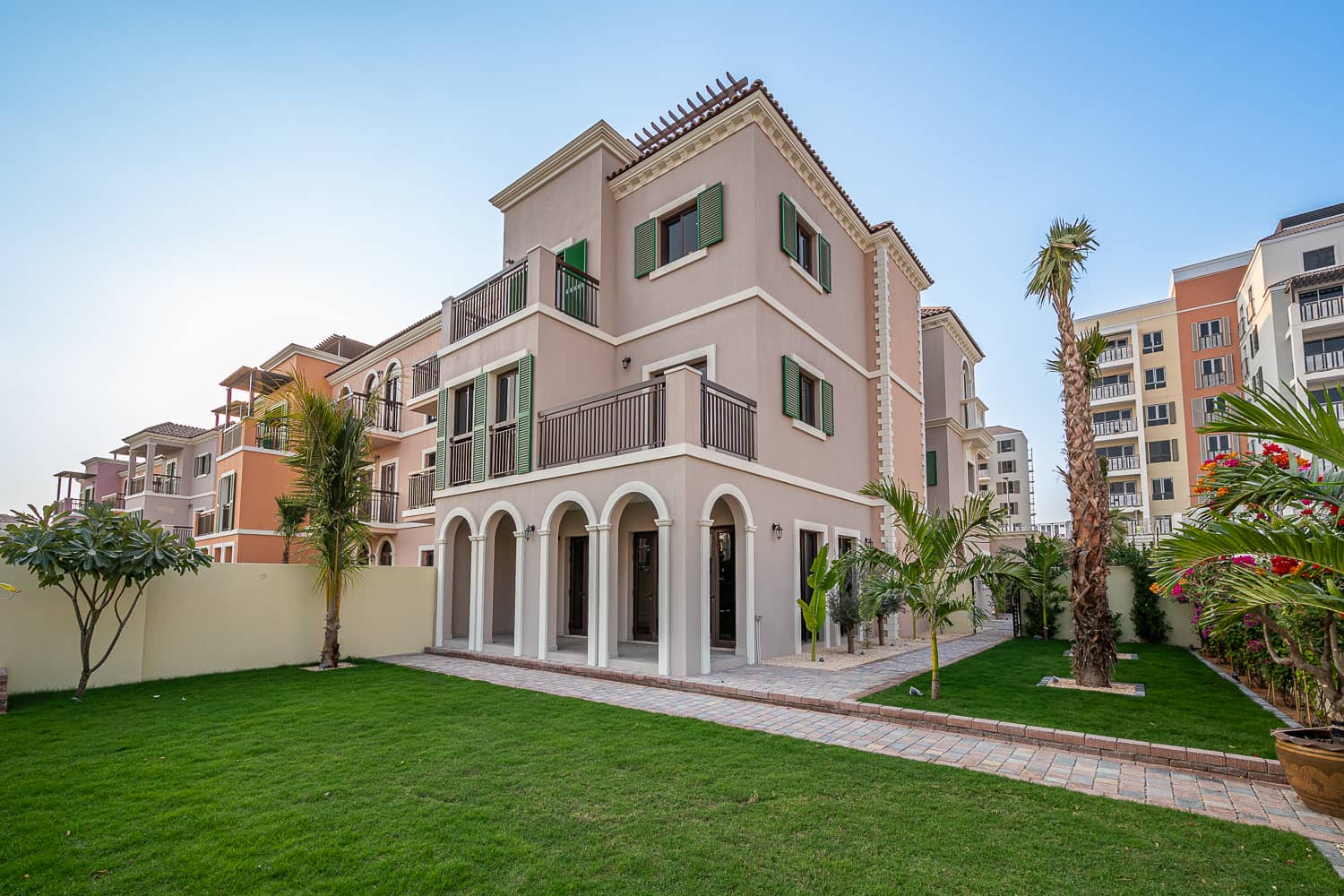4 Bedroom Villa in Sur La Mer - photo 1