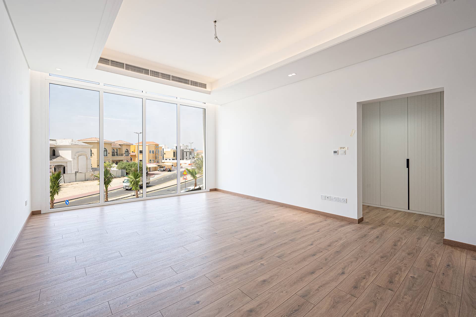 5 Bedroom Villa in Al Barsha South 2 - photo 2