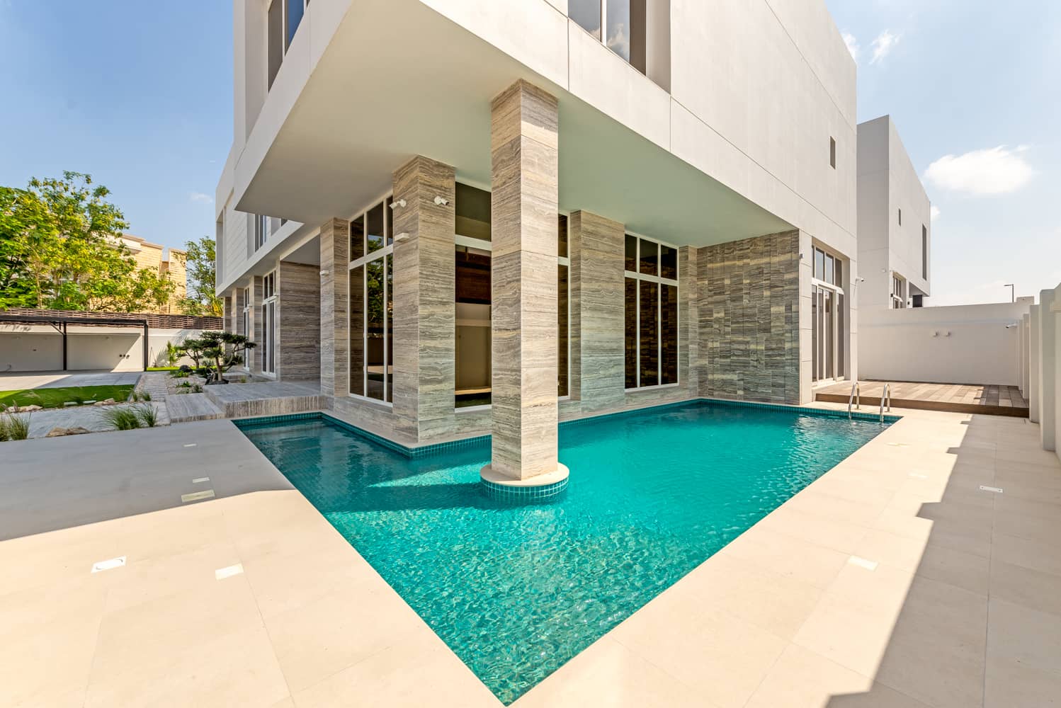 5 Bedroom Villa in Al Barsha South 2 - photo 1