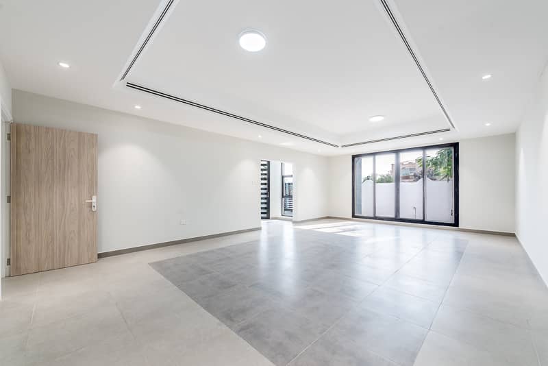 4 Bedroom Villa in Umm Suqeim 3 Villas