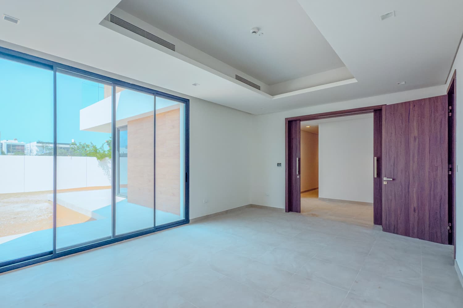 5 Bedrooms Villa in The Dunes - photo 2