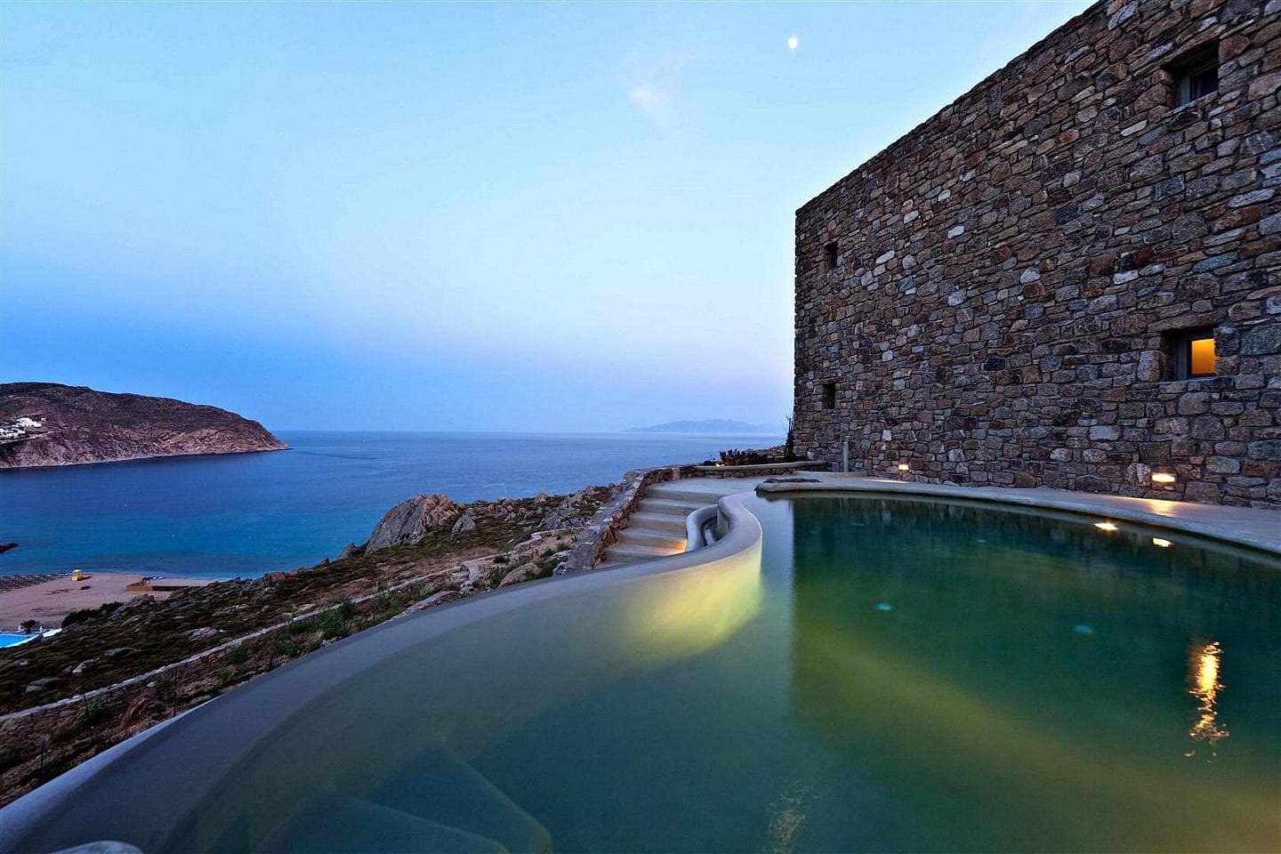 3 Bedroom Villa in Main town - Chora - photo 1