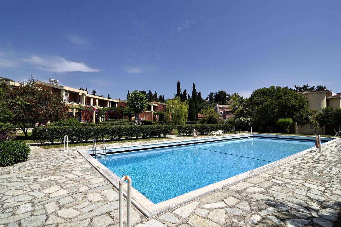 2 Bedroom Maisonette in Agios Georgios - photo 2