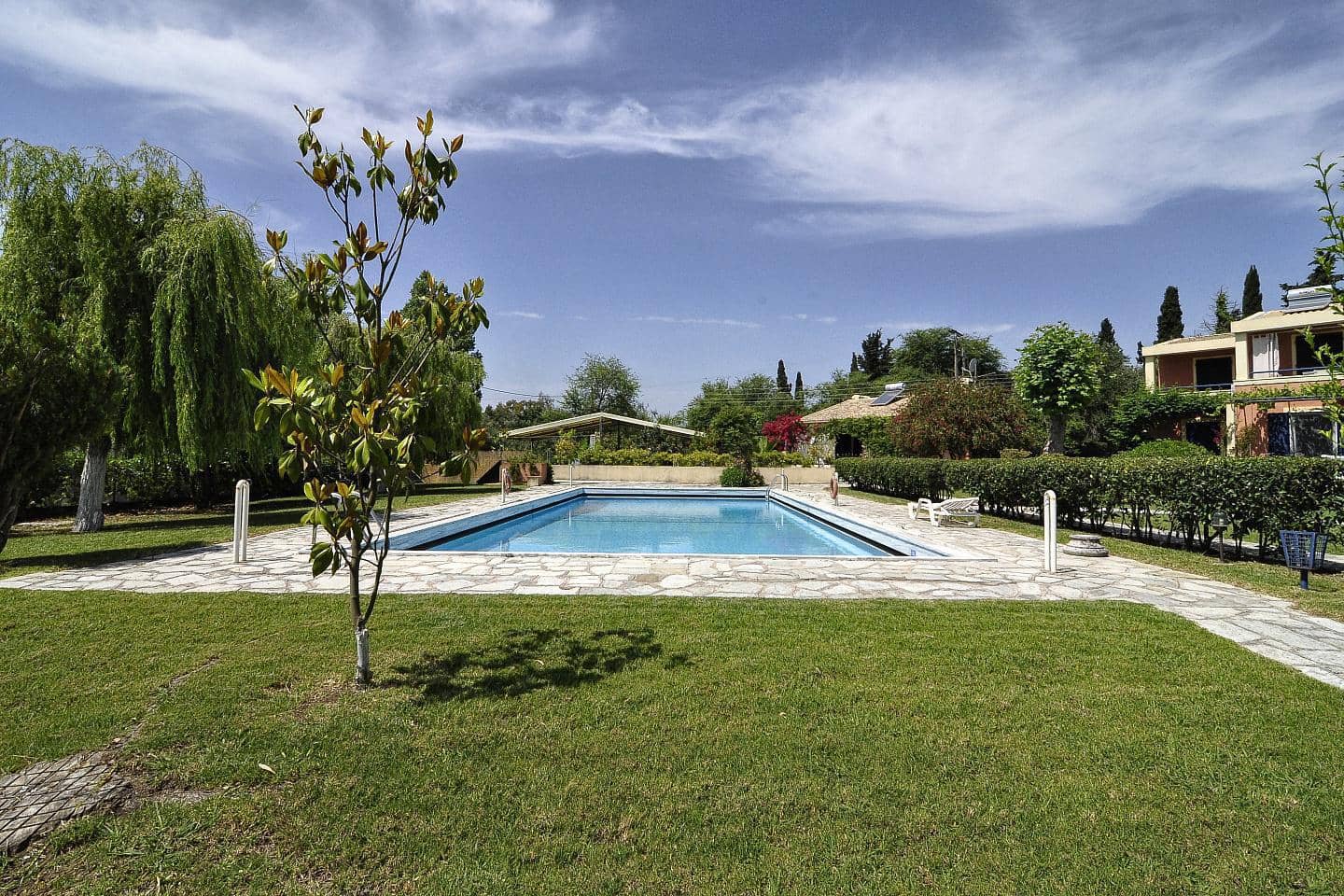 2 Bedroom Maisonette in Agios Georgios - photo 1