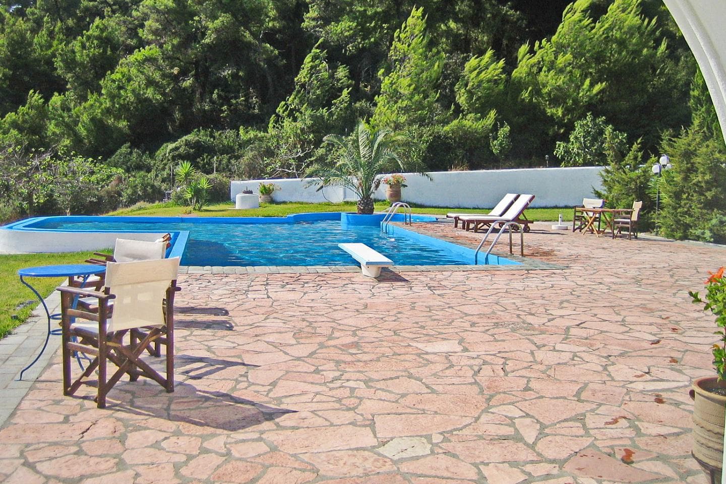 4 Bedroom Villa in Center - photo 2