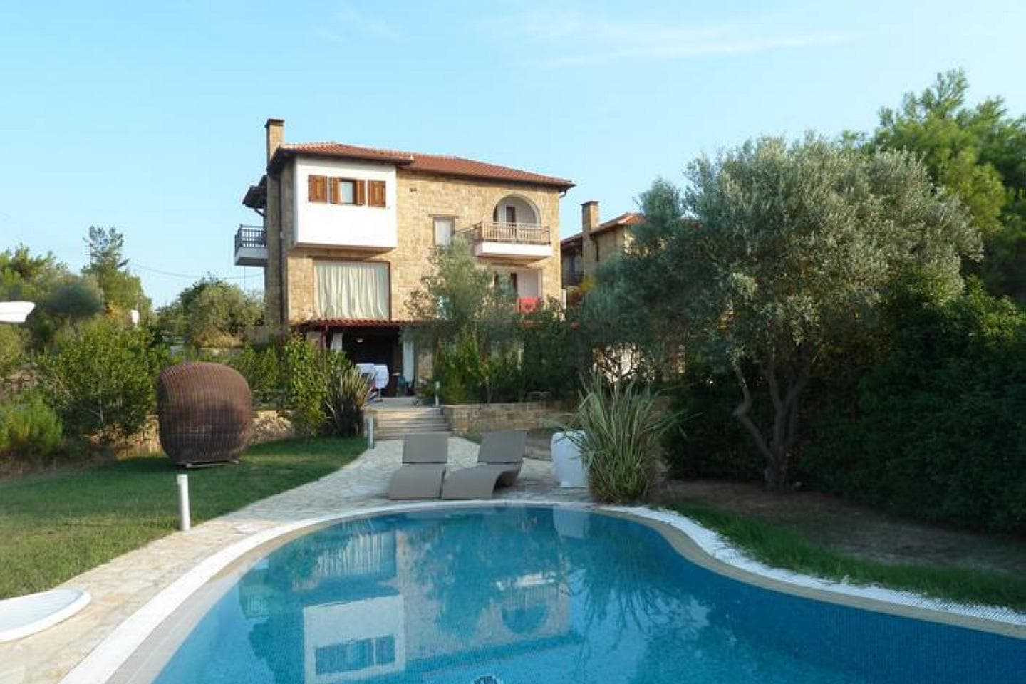 4 Bedroom Villa in Center
