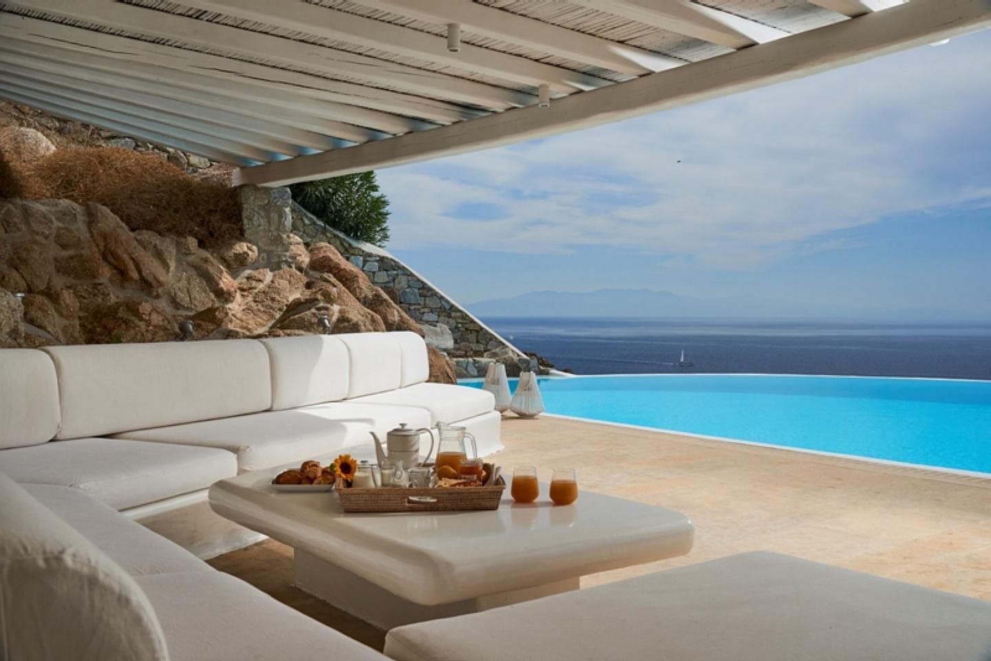 6 Bedroom Villa in Psarrou - photo 2