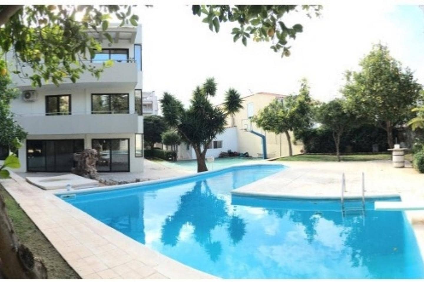 5 Bedroom House in Center - photo 1
