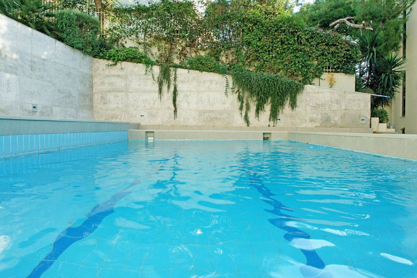 Studio Apartment in Kavouri - photo 1
