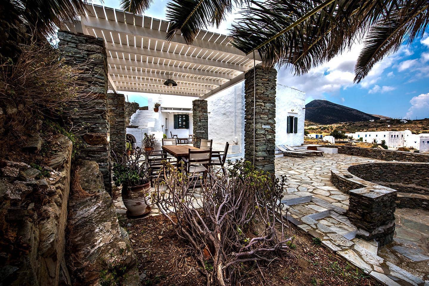 4 Bedroom Villa in Main town - Chora - photo 2